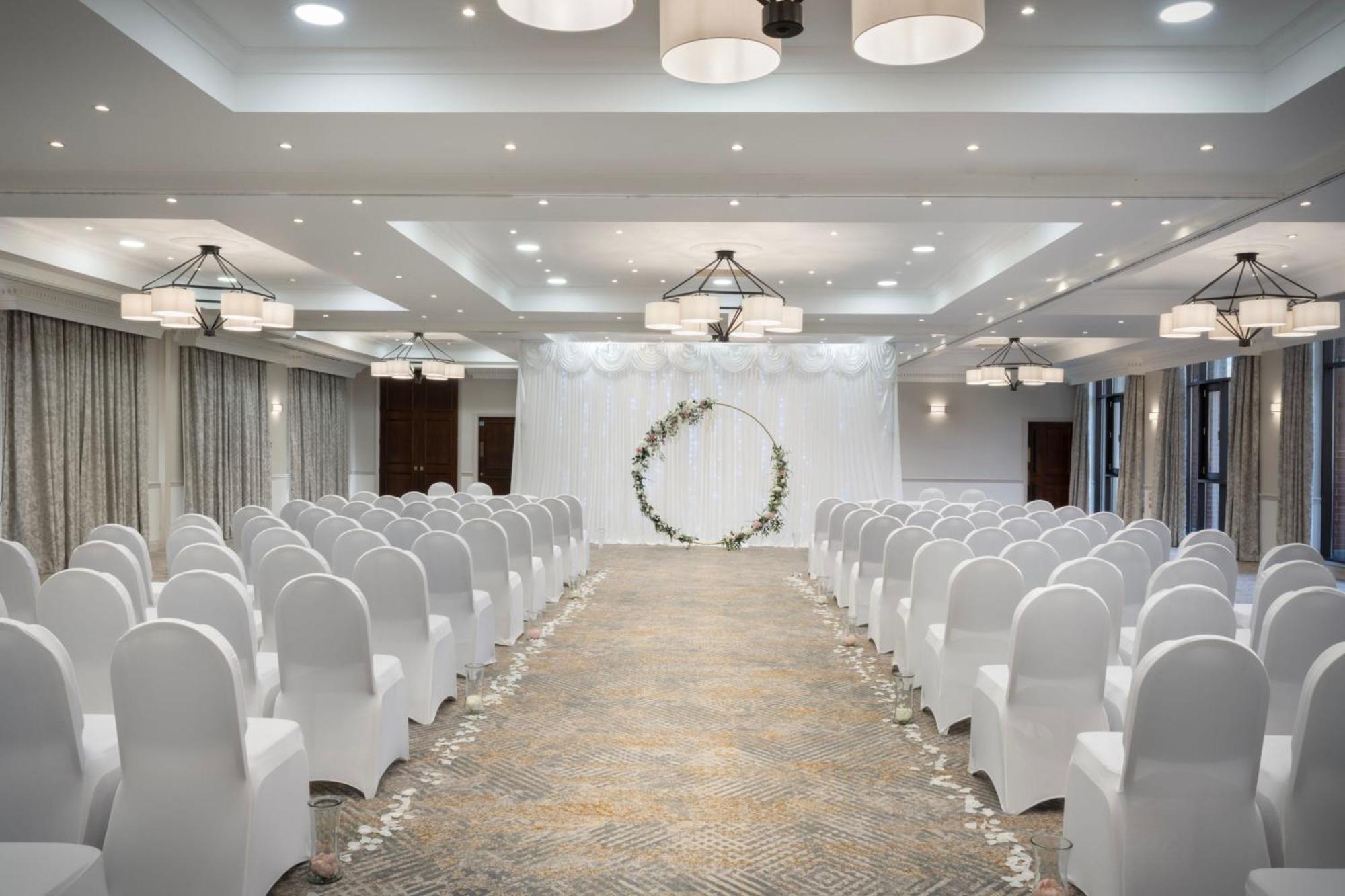 Delta Hotels By Marriott Liverpool City Centre Экстерьер фото