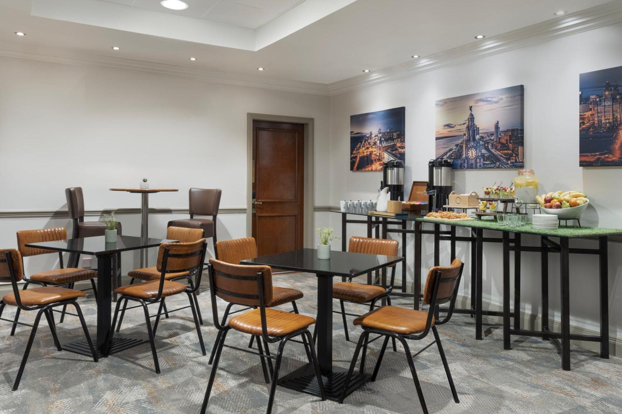 Delta Hotels By Marriott Liverpool City Centre Экстерьер фото