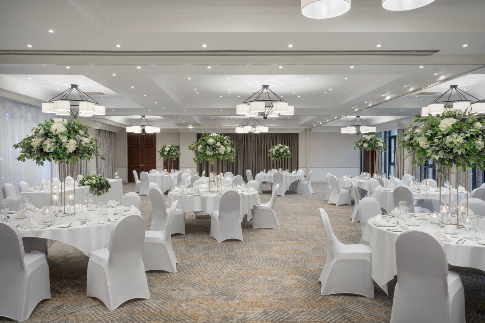 Delta Hotels By Marriott Liverpool City Centre Экстерьер фото