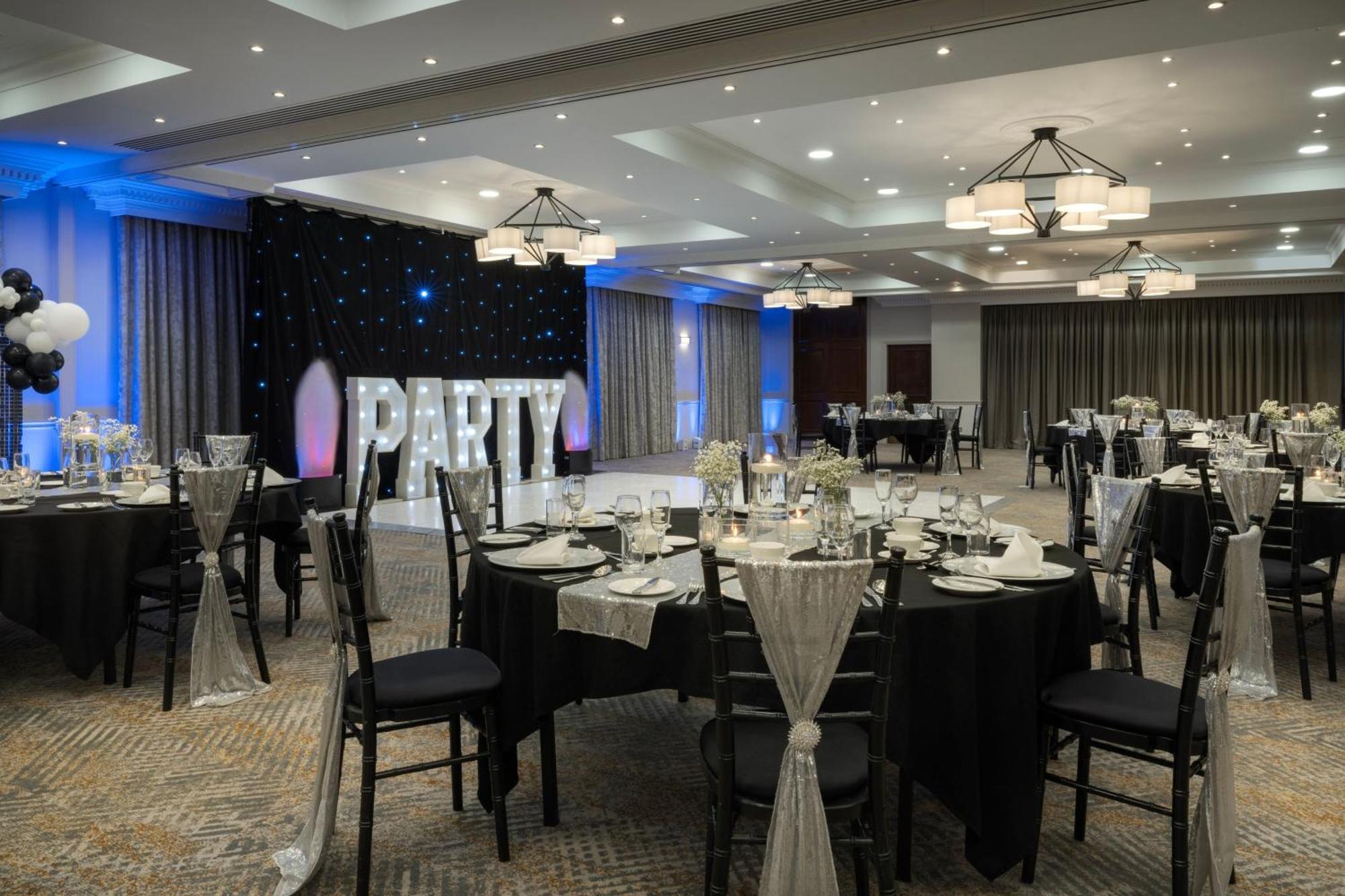 Delta Hotels By Marriott Liverpool City Centre Экстерьер фото