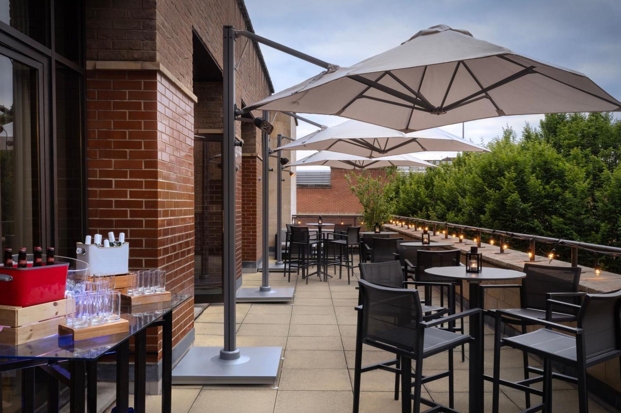 Delta Hotels By Marriott Liverpool City Centre Экстерьер фото